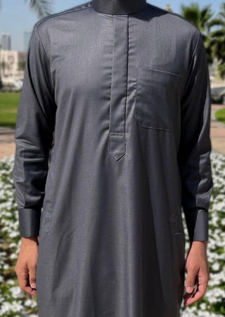 Saudi-dunkelgraues „Kaschmir“ von Custom Qamis