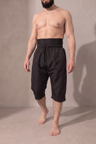 Schwarze halal Badehose von Aboe Safiya