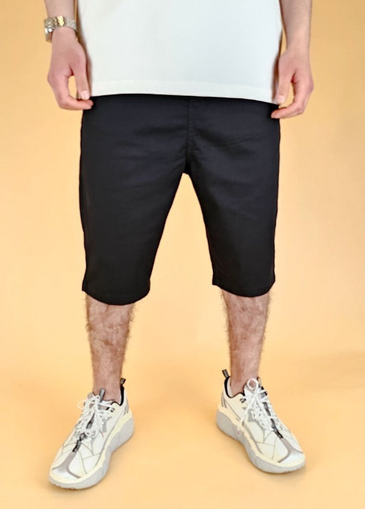 Bermuda Chino 'Basic' Schwarz von New Heritage